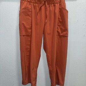 All in Motion Orange Cropped Pants with Elastic Waistband